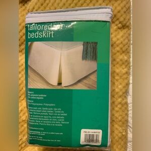 TAILORED BEDSKIRT.  New!  White . Fresh ideas. Queen Size. 14” drop.